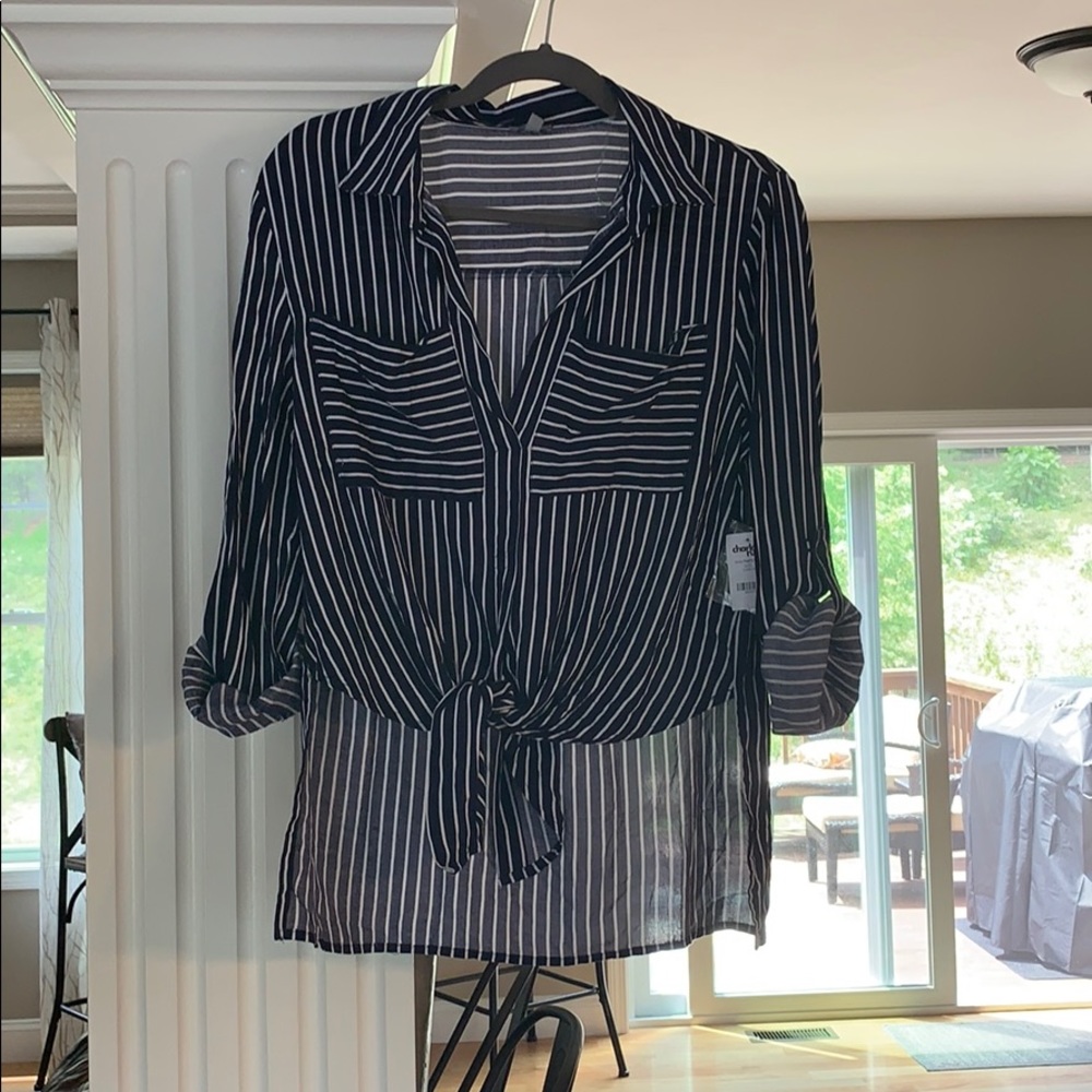 Charlotte Russe front tie striped v-neck shirt